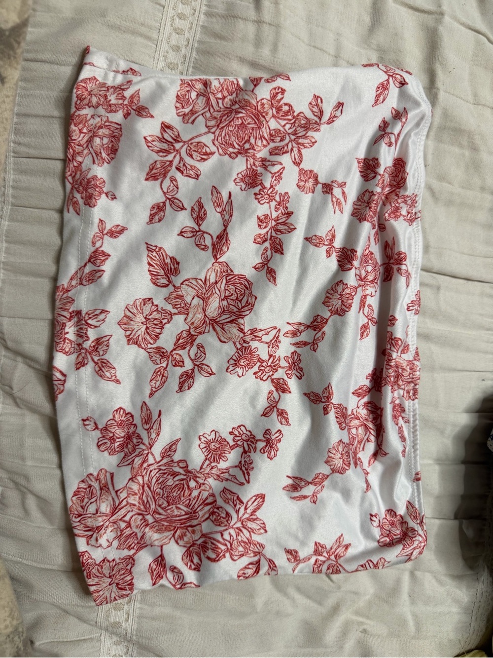 SHEIN White Strapless Crop Top with Red Floral Print